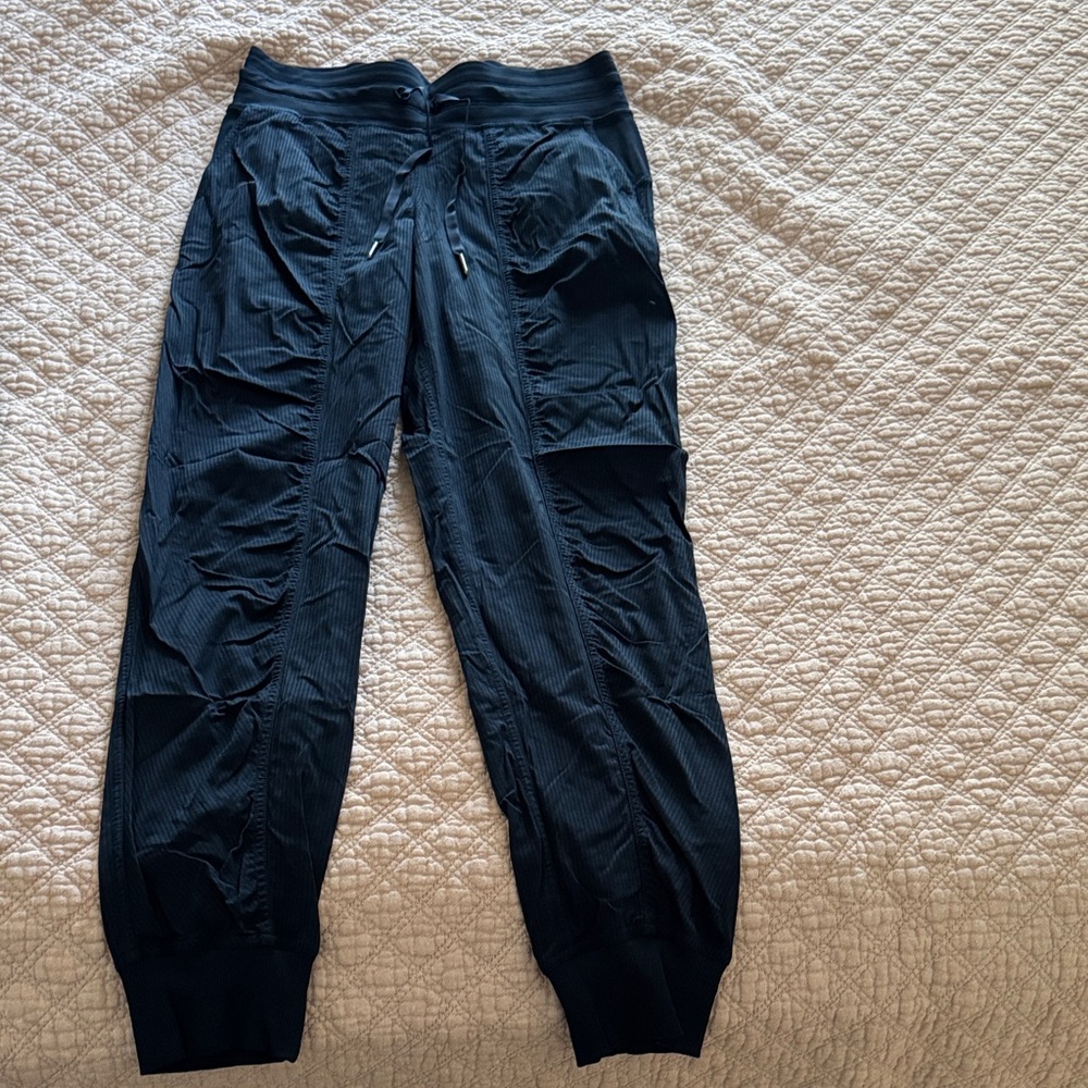 Lululemon Athletica Black Dance Studio Joggers-Navy. Size 6